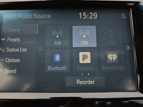 Used 2018 Toyota Camry LE image 21