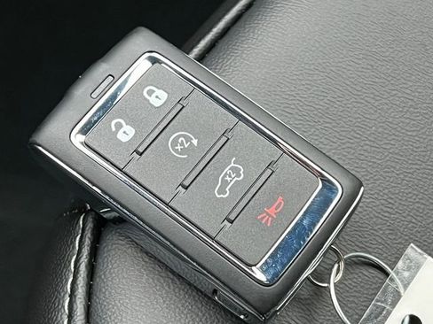 New 2025 Jeep Grand Cherokee L Limited w/ Trailer Tow Package image 36