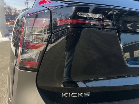 New 2026 Nissan Kicks SR w/ SR Premium Package AWD/4WD image 16