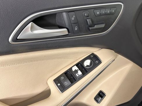 Used 2015 Mercedes-Benz GLA 250 4MATIC w/ Multimedia Package image 35