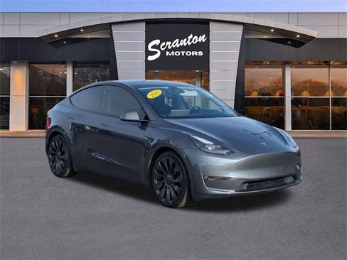 Used 2023 Tesla Model Y Performance image 7