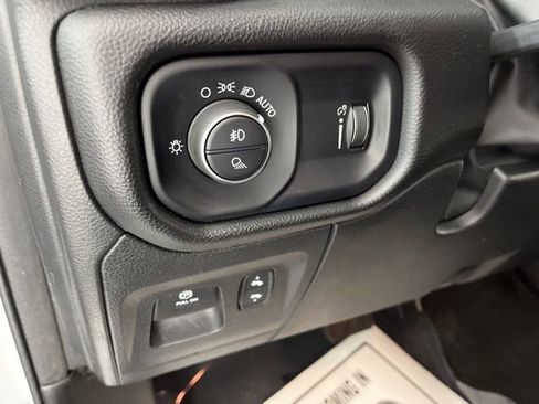 Used 2022 RAM 1500 Big Horn AWD/4WD image 35