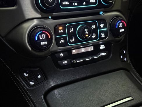 Used 2019 GMC Yukon Denali w/ Denali Ultimate Package AWD/4WD image 37