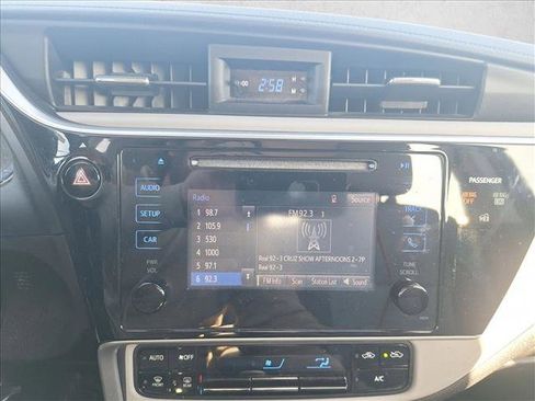 Used 2017 Toyota Corolla LE image 15