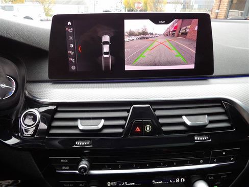 Used 2019 BMW 530i xDrive w/ M Sport Package image 29