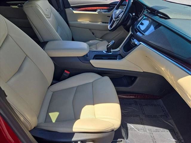 Used 2019 Cadillac XT5 Luxury FWD image 21