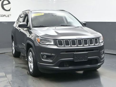 Used 2018 Jeep Compass Latitude w/ Popular Equipment Group AWD/4WD image 52