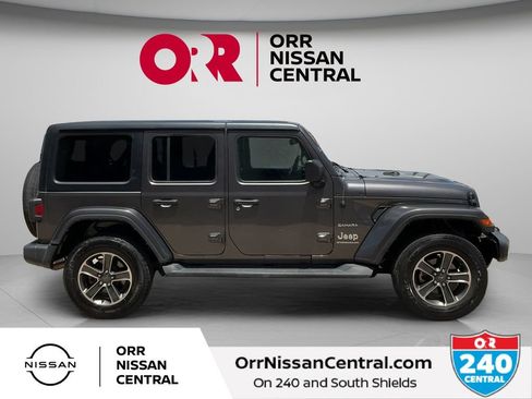 Used 2023 Jeep Wrangler Unlimited Sahara AWD/4WD image 4