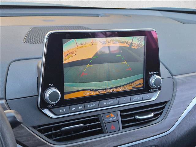 Used 2025 Nissan Altima 2.5 SV FWD image 9