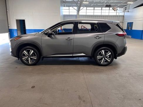 Used 2023 Nissan Rogue SL image 6