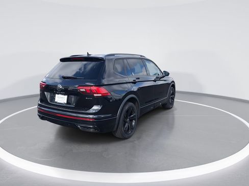Used 2023 Volkswagen Tiguan SE R-Line AWD/4WD image 8