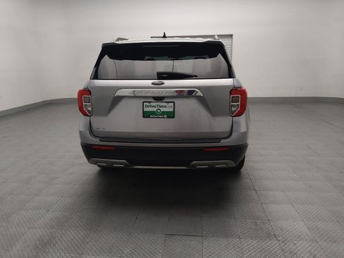 Used 2021 Ford Explorer XLT w/ Equipment Group 202A image 7