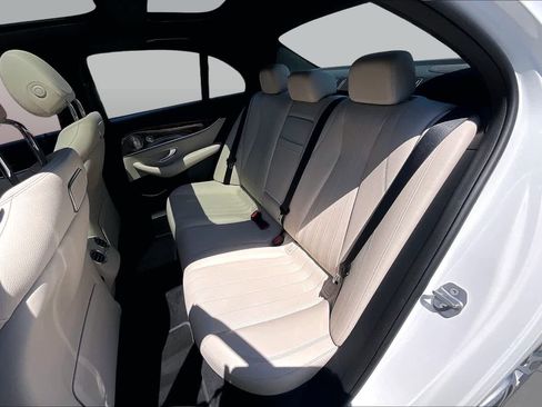 Used 2018 Mercedes-Benz E 300 4MATIC image 20