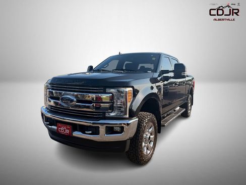 Used 2019 Ford F250 Lariat w/ Chrome Package AWD/4WD image 1