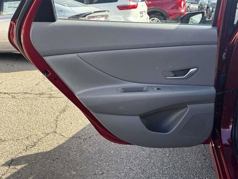 Certified 2023 Hyundai Elantra SEL image 11
