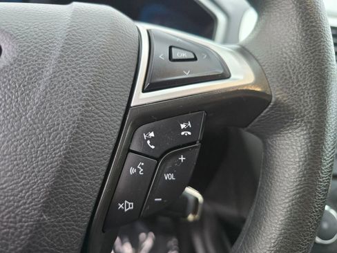 Used 2016 Ford Fusion SE FWD image 21