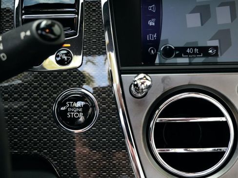 Used 2019 Rolls-Royce Dawn image 30