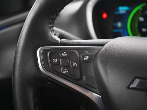 Used 2017 Chevrolet Volt LT w/ Comfort Package FWD image 18