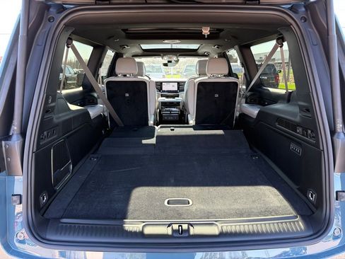 New 2026 Jeep Grand Wagoneer L Limited AWD/4WD image 6