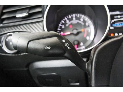 Used 2018 Ford Mustang Coupe w/ Black Accent Pkg RWD image 15