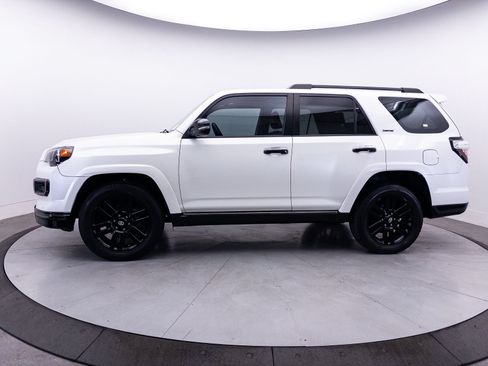 Used 2020 Toyota 4Runner Nightshade AWD/4WD image 38
