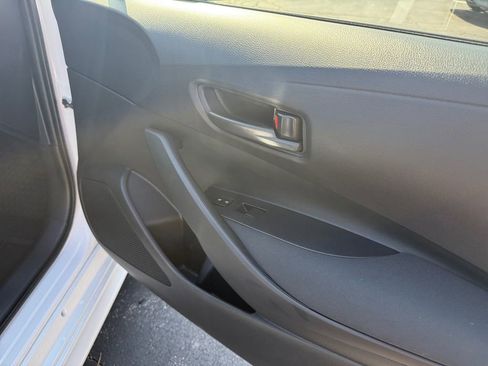 Used 2025 Toyota Corolla LE FWD image 22