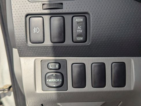 Used 2006 Toyota Tacoma 4x4 Double Cab image 32