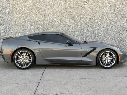 Used 2016 Chevrolet Corvette Stingray Coupe w/ 3LT Preferred Equipment Group image 7