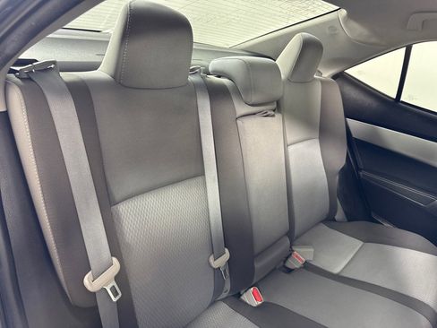 Used 2018 Toyota Corolla LE image 22