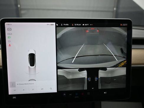 Used 2021 Tesla Model 3 Standard Range Plus RWD image 9