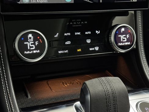 Used 2024 Jaguar F-PACE R-Dynamic S image 19