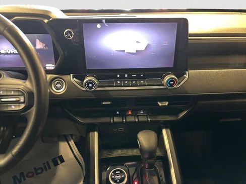 Used 2024 Chevrolet Colorado Trail Boss image 12