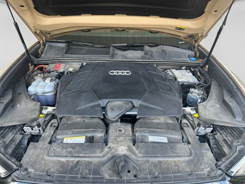 Used 2024 Audi Q8 Premium Plus AWD/4WD image 19