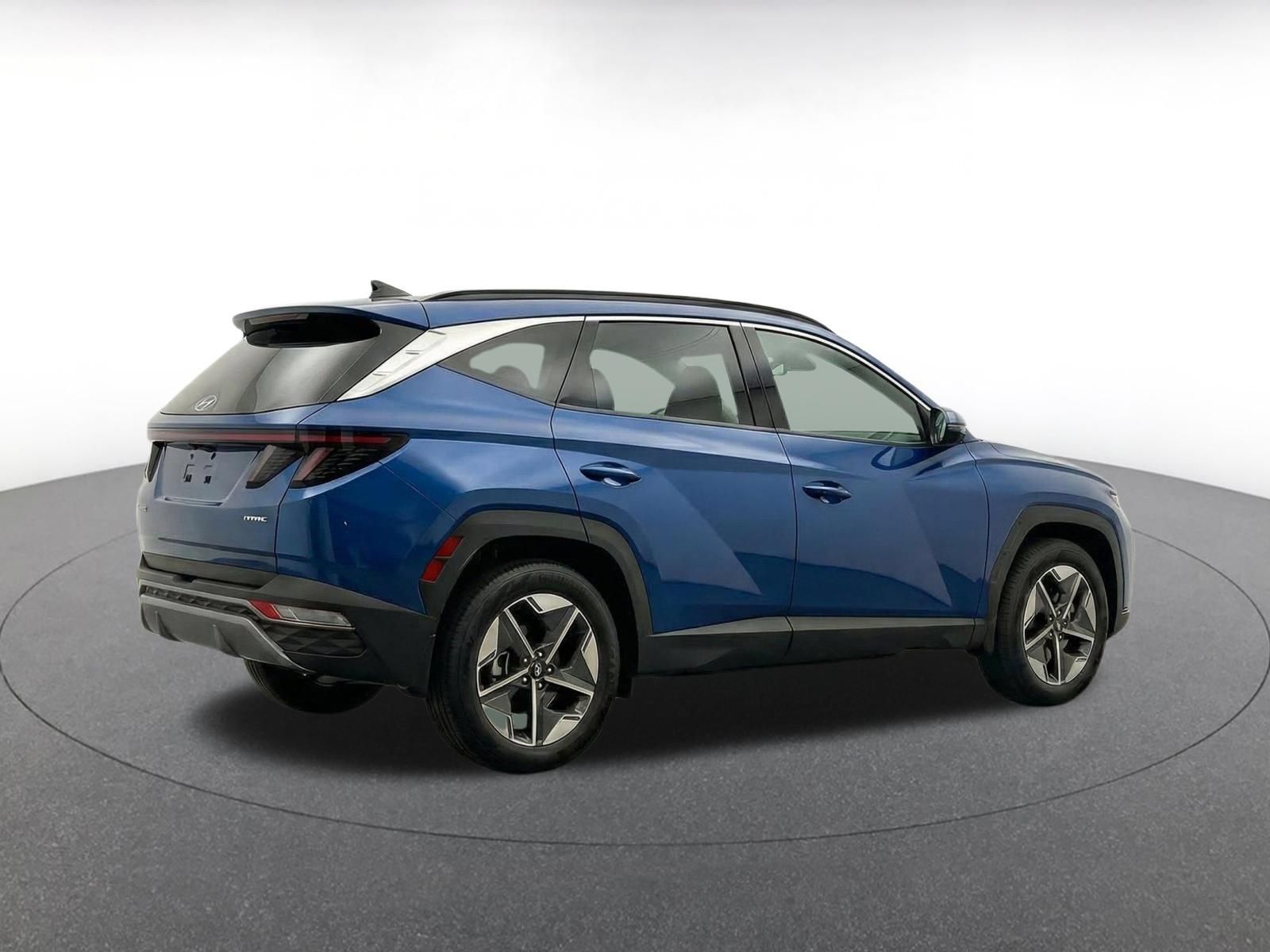 Used 2026 Hyundai Tucson SEL Plus AWD/4WD image 8