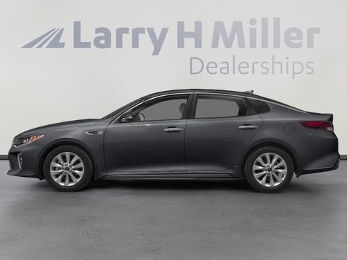 Used 2018 Kia Optima S w/ Panoramic Sunroof Package FWD image 3