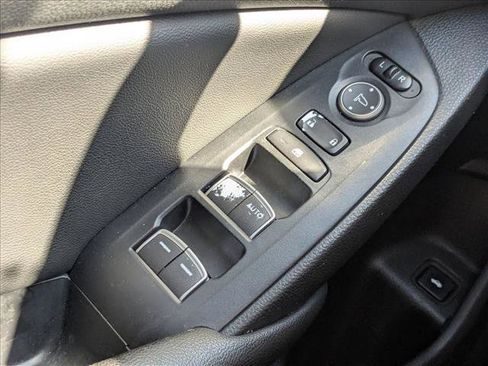 Used 2019 Honda Accord LX image 12
