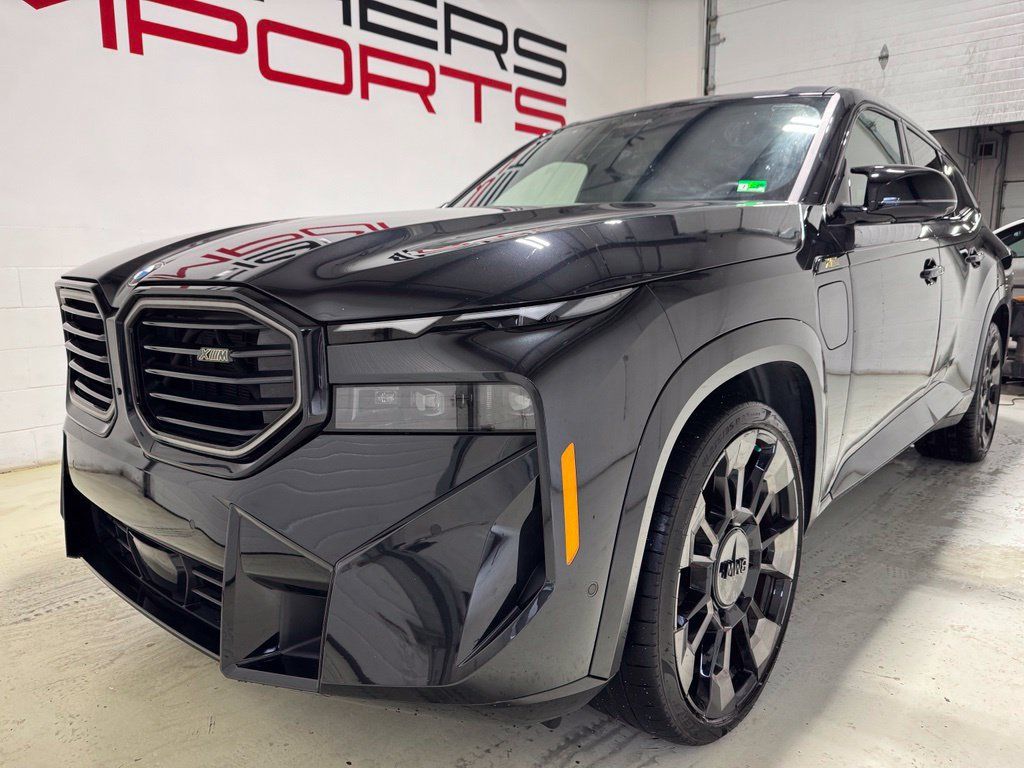 Used 2024 BMW XM AWD/4WD image 2