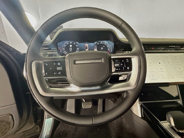 New 2027 Land Rover Range Rover Long Wheelbase Autobiography AWD/4WD image 12