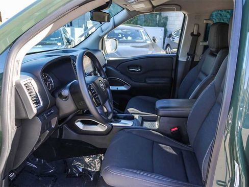 Used 2023 Nissan Frontier SV w/ Technology Package image 18