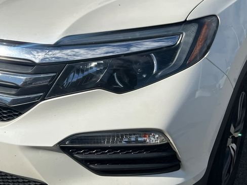 Used 2018 Honda Pilot EX image 11
