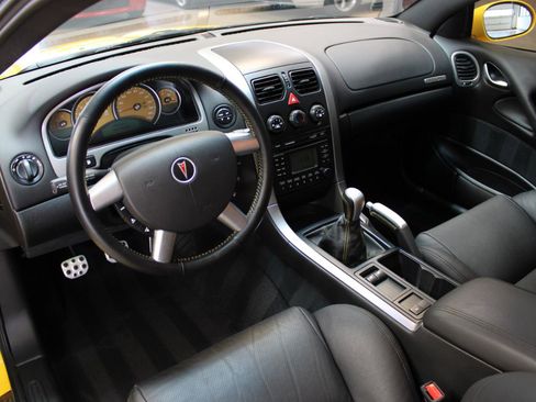 Used 2005 Pontiac GTO image 9