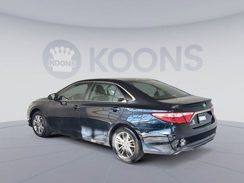 Used 2017 Toyota Camry XLE image 4