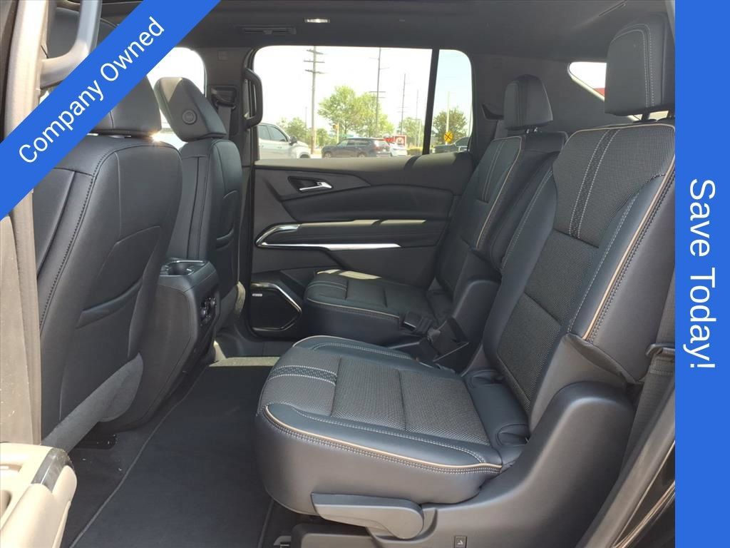 New 2026 Chevrolet Traverse High Country FWD image 14
