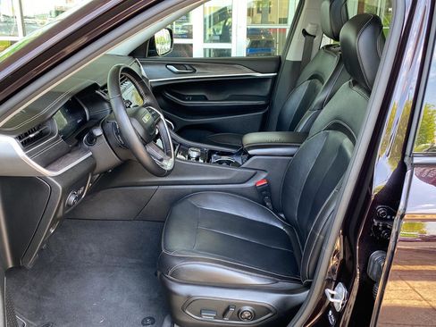 Used 2022 Jeep Grand Cherokee L Limited AWD/4WD image 19