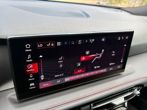 Used 2024 Dodge Hornet R/T image 29