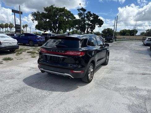 Used 2019 Lincoln MKC Select w/ Select Plus Package AWD/4WD image 4