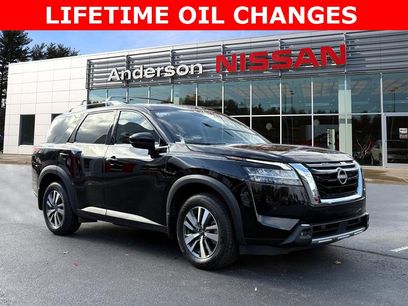 Used 2024 Nissan Pathfinder SL