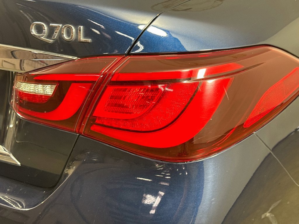 Used 2016 INFINITI Q70 L 3.7 AWD/4WD image 34