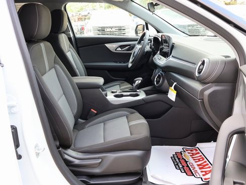 New 2025 Chevrolet Blazer LT w/ LPO, Black Sport Package image 31