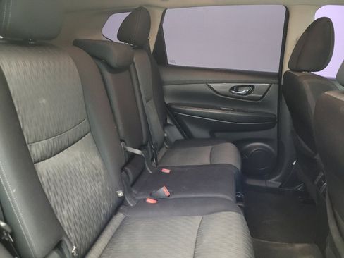 Used 2020 Nissan Rogue SV FWD image 19